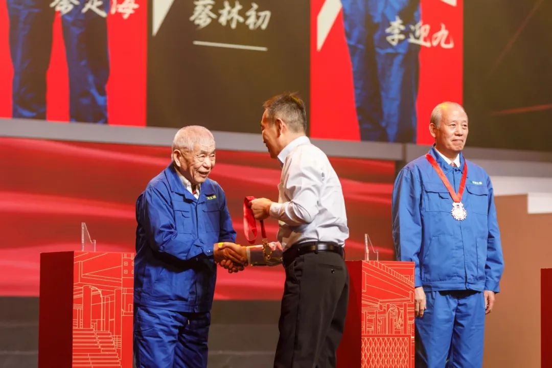 河南建筑产业发展论坛暨河南开云手机在线登陆入口成立70周年庆祝大会圆满举行(图22) 图片